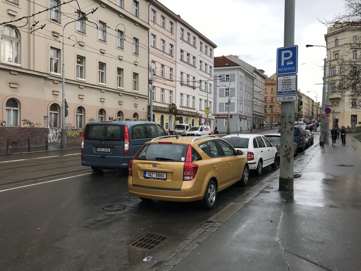 Policie Prahy 3: Už ne parkování, ale veřejný pořádek je priorita